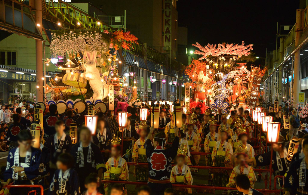 花巻まつり 400年以上続く 山車を追う まきまき花巻