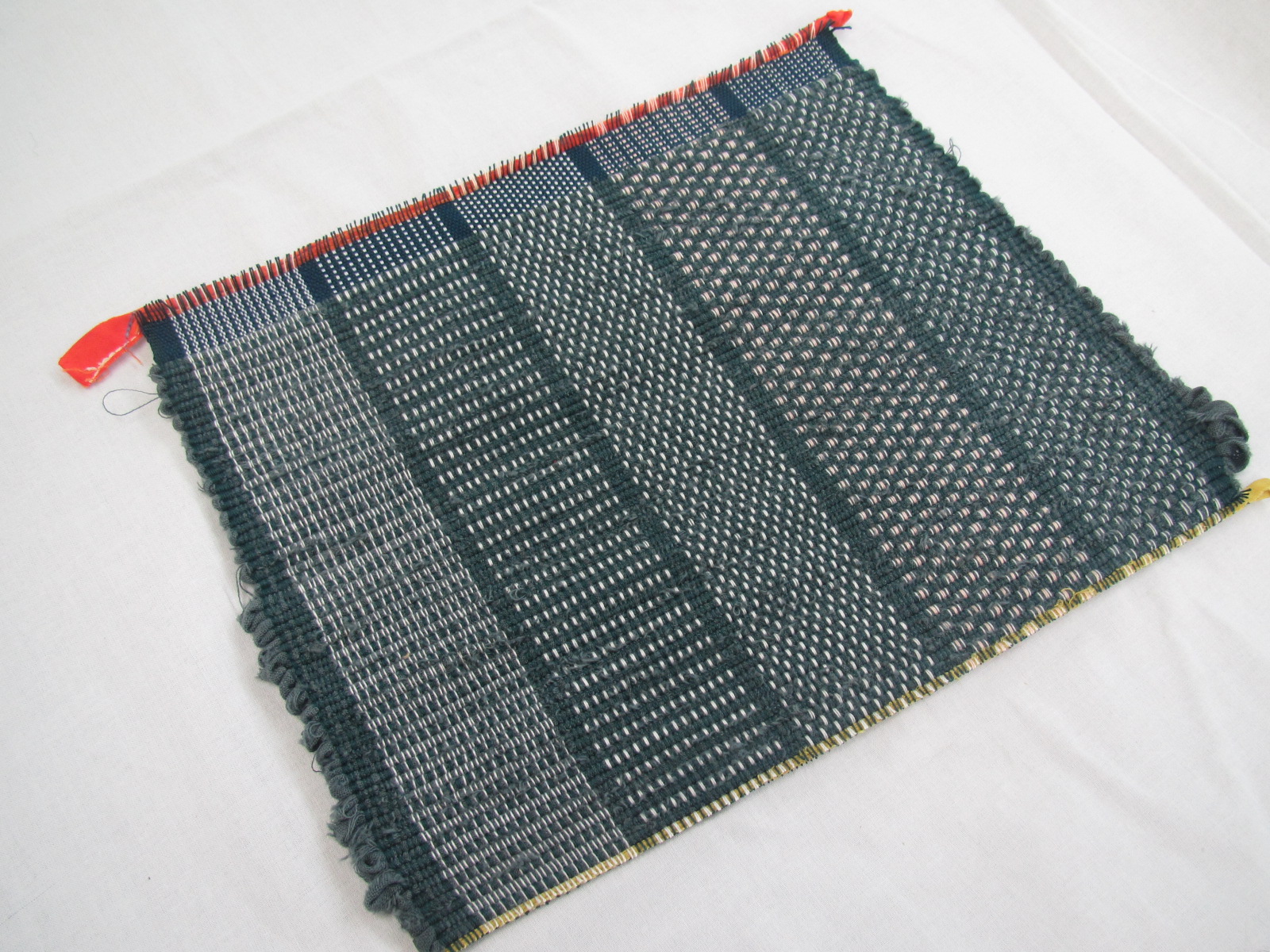 安価 ワタナベ  博物館展示品 貴重 特大 裂織りマット 雑貨