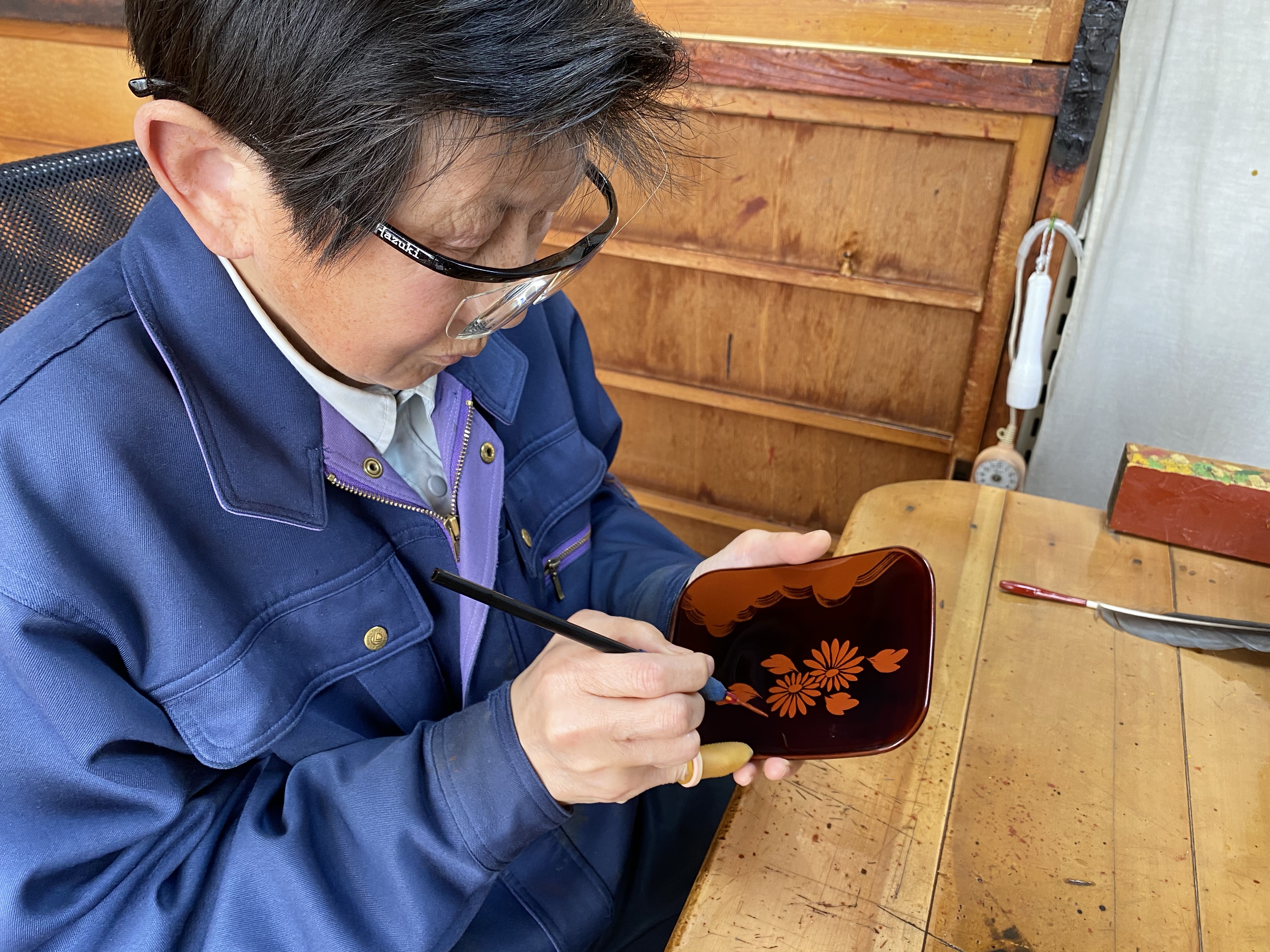 紫とオレンジの模様の漆塗り製棗『銀河』 花巻の漆工房「地神」 | まきまき花巻